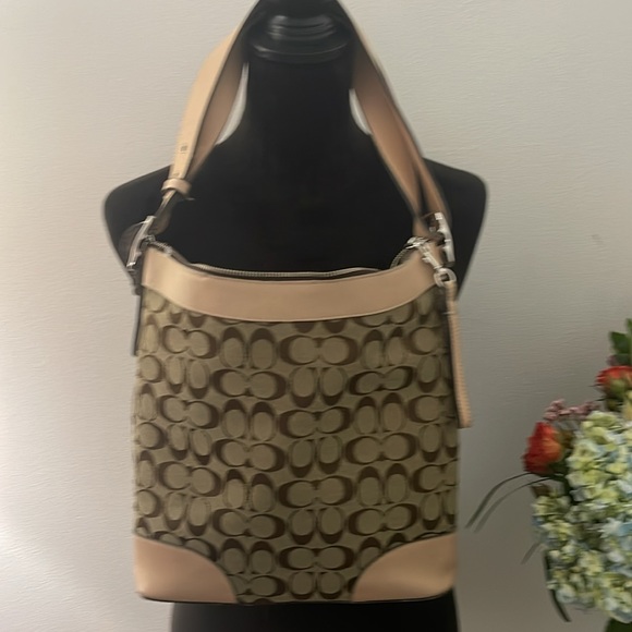 Coach Logo Bag - Picture 10 of 10